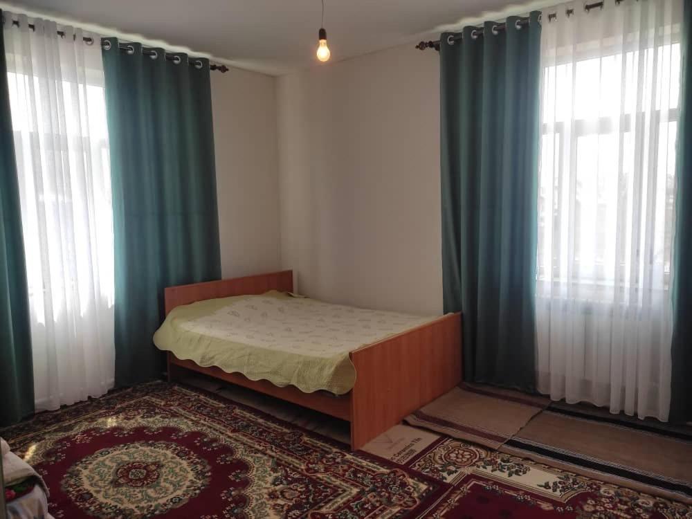 Emir Guest House In 카라콜 외부 사진