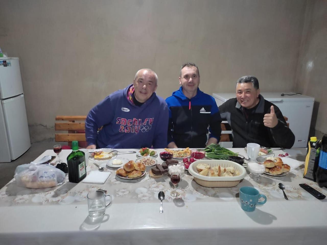 Emir Guest House In 카라콜 외부 사진