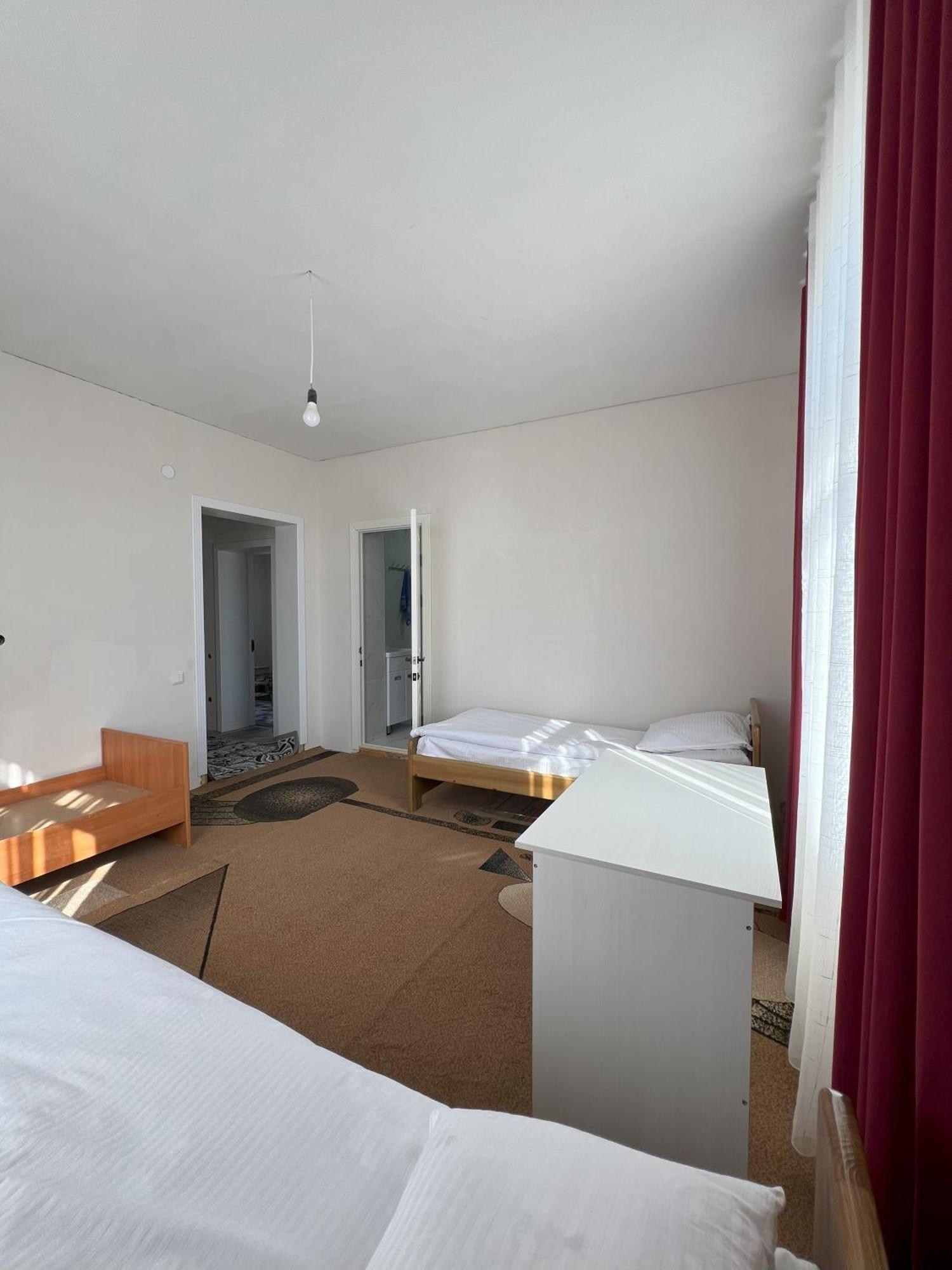 Emir Guest House In 카라콜 외부 사진